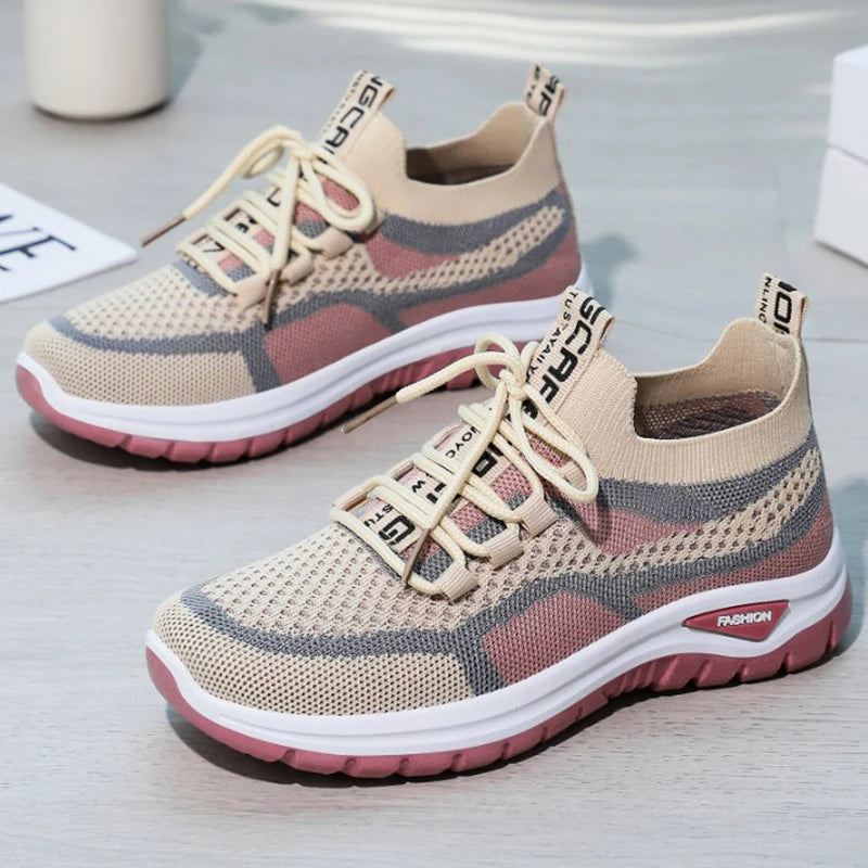 Zapatillas de mujer calzado casual.
