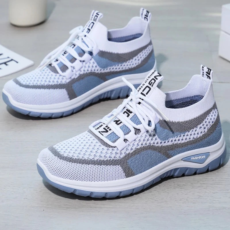 Zapatillas de mujer calzado casual.