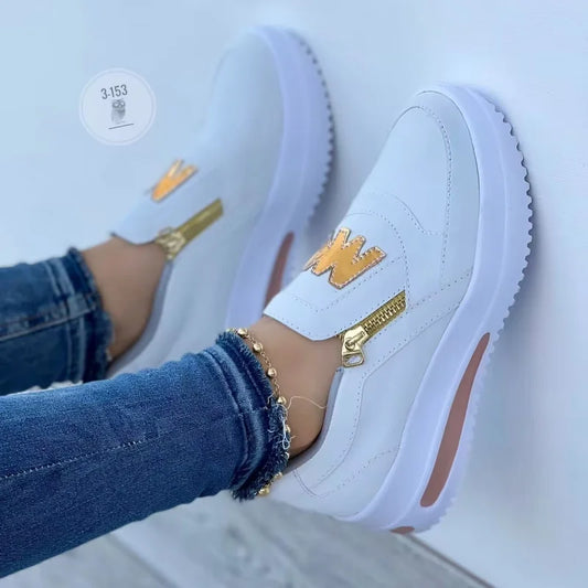 Zapatillas deportivas casuales de plataforma para mujer.